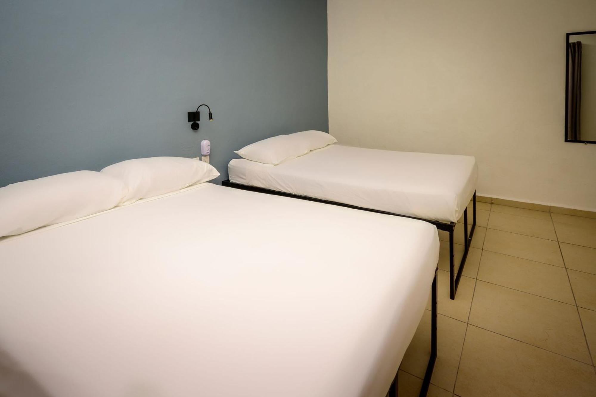Hotel Paso Del Mar Плая дел Кармен Екстериор снимка