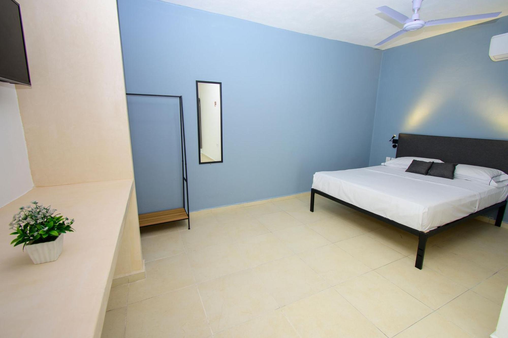 Hotel Paso Del Mar Плая дел Кармен Екстериор снимка